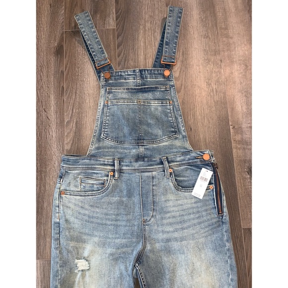 NWT Blank NYC Josey Denim Distressed Overalls size 28 RUNS BIG - Picture 7 of 9